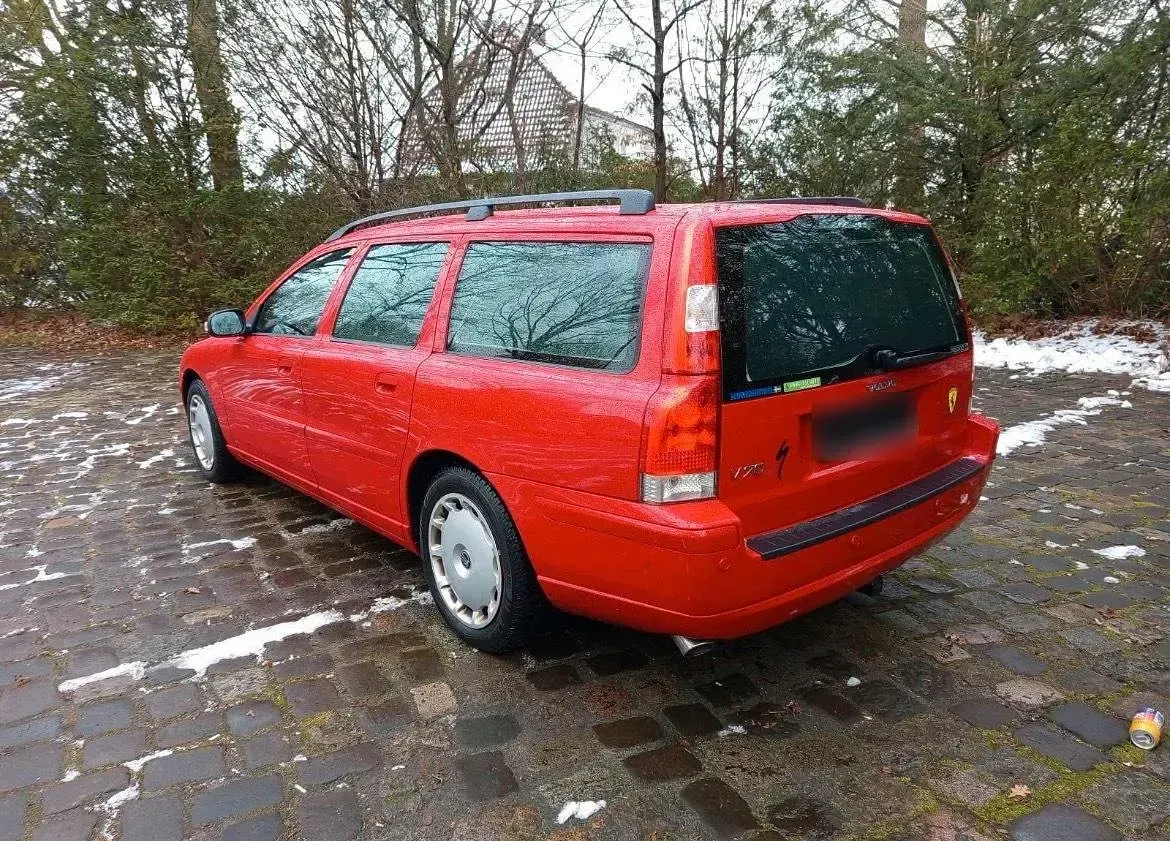 Gebraucht Volvo V70 185 PS (136 kW) 2007 Rot Kombi