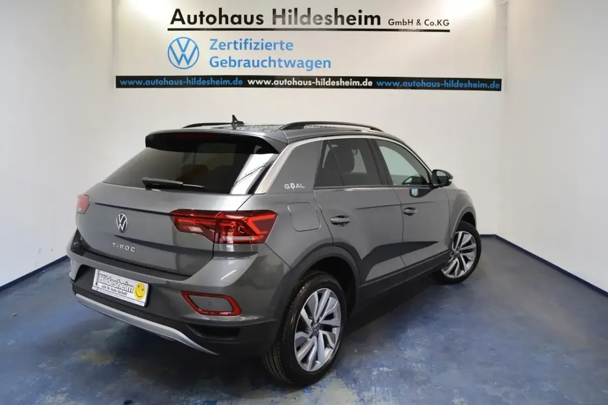 Gebraucht VW T-Roc Goal 150 PS (110 kW) 2024 Grau SUV
