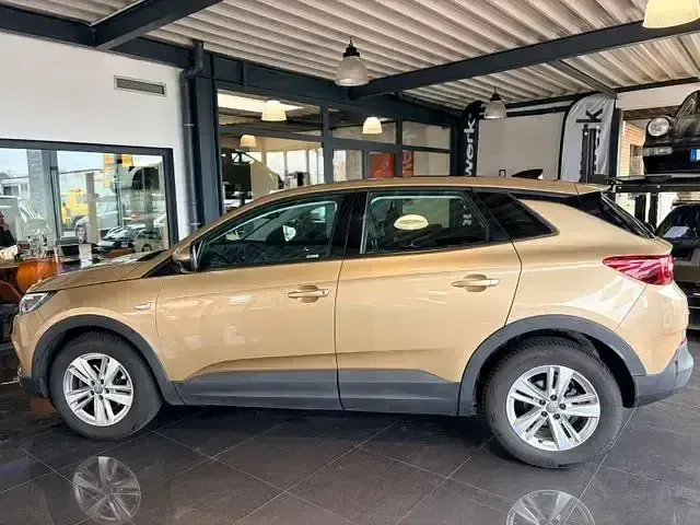 Gebraucht Opel Grandland X 131 PS (96 kW) 2017 Gold SUV