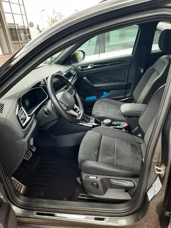 Second-hand VW T-Roc R-line 150 CP (110 kW) 2023 Gri SUV