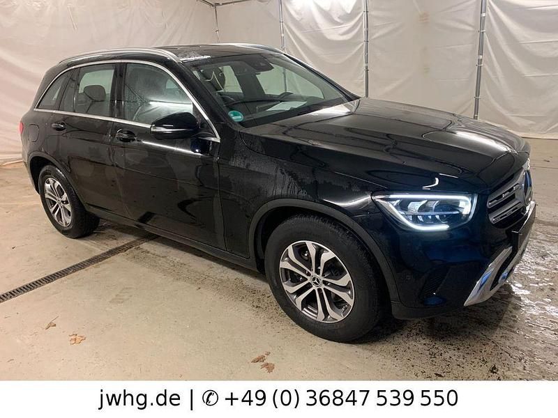 Gebraucht Mercedes GLC220 194 PS (142 kW) 2022 Schwarz SUV