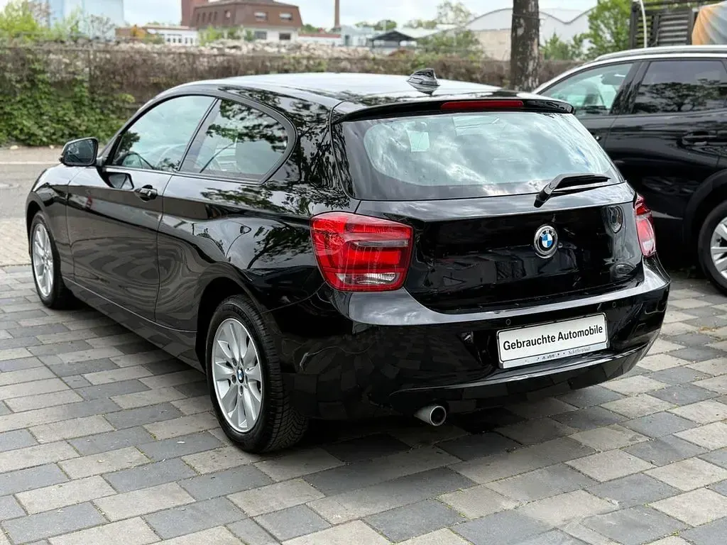 Gebraucht BMW 114 Sport Line 95 PS (69 kW) 2014 Schwarz Kleinwagen