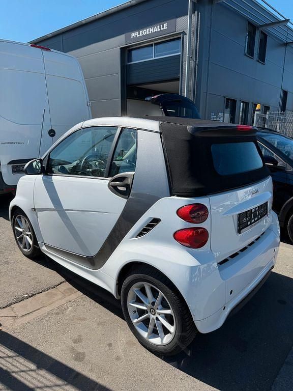 Gebraucht Smart ForTwo Cabrio 71 PS (52 kW) 2015 Weiß Cabrio