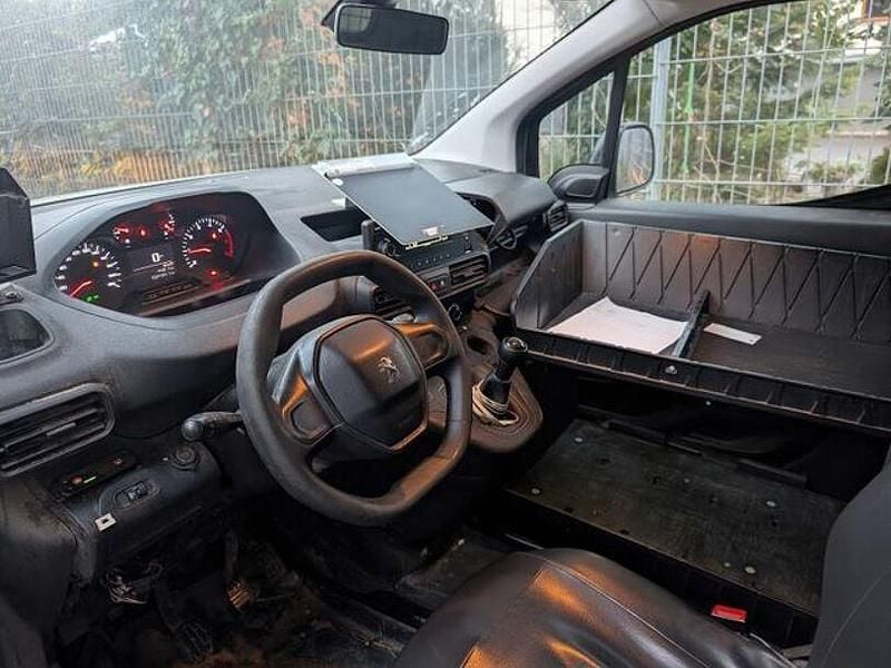 Gebraucht Peugeot Partner 132 PS (97 kW) 2020 Lack weiss banquise/typ aussenve Van / Kleinbus