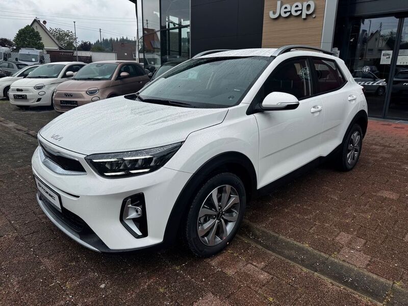Weiß Neu 2025 Kia Stonic Vision SUV | 25.780 € (Fairer Preis) - Bild 1/4