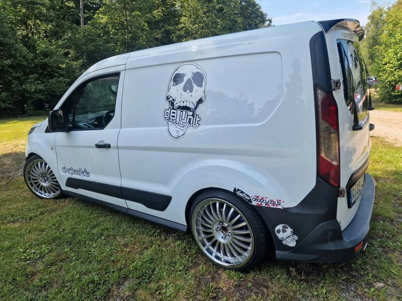 Weiß Gebraucht 2014 Ford Tourneo Van | 5.999 € - Bild 1/4