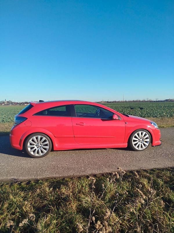 Gebraucht Opel Astra GTC OPC 200 PS (147 kW) 2007 Rot Coupé