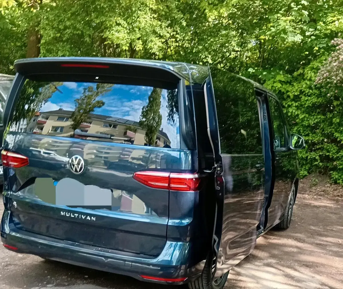 Gebraucht VW Multivan 150 PS (110 kW) 2022 Blau Van / Kleinbus