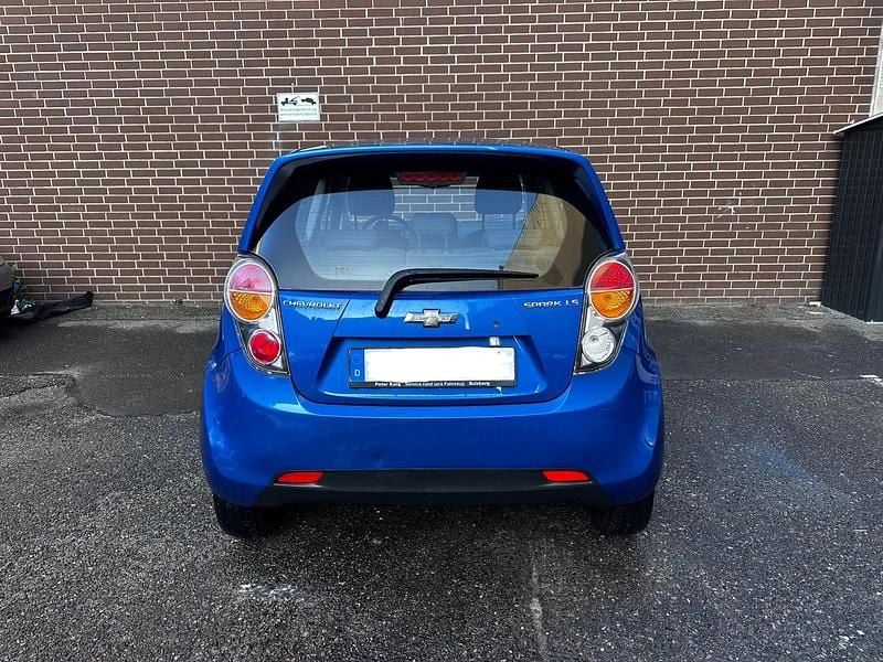 Gebraucht Chevrolet Spark 85 PS (62 kW) 2011 Blau Kleinwagen