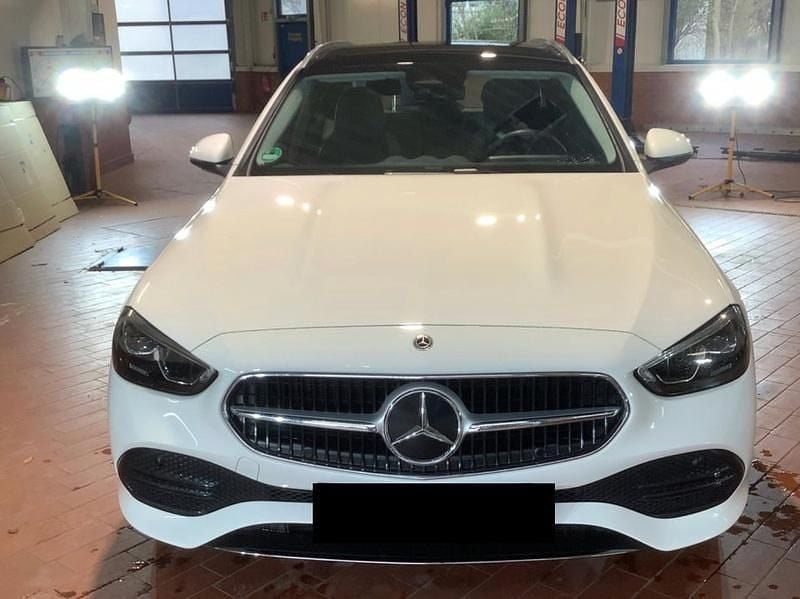 Gebraucht Mercedes C300e Advanced Plus 313 PS (230 kW) 2024 Polarweiss  unilack Kombi