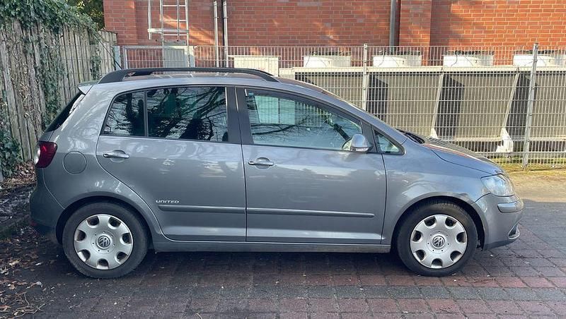 Gebraucht VW Golf Plus Cross United 122 PS (89 kW) 2008 Grau Van / Kleinbus