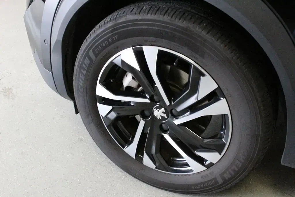 Gebraucht Peugeot e-2008 GTi 100 kW (136 PS) 2021 Schwarz SUV