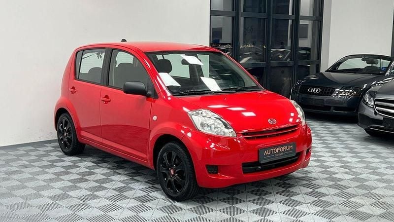 Gebraucht Daihatsu Sirion 91 PS (66 kW) 2008 Rot Kleinwagen