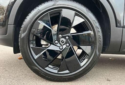 Gebraucht Volvo XC40 Plus 163 PS (119 kW) 2024 Onyx schwarz SUV