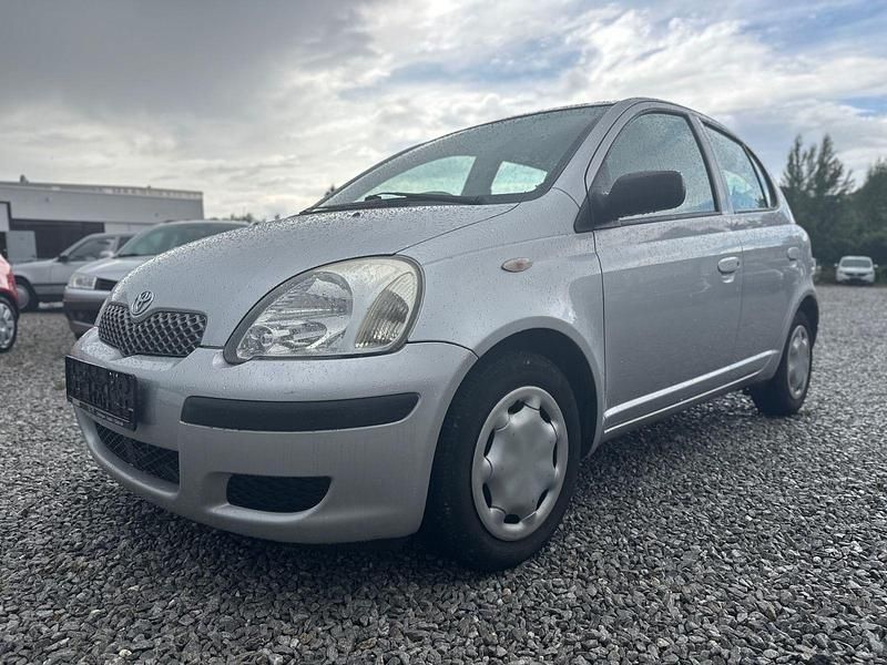 Silber Gebraucht 2005 Toyota Yaris Kleinwagen | 1.999 € (Guter Preis) - Bild 1/4
