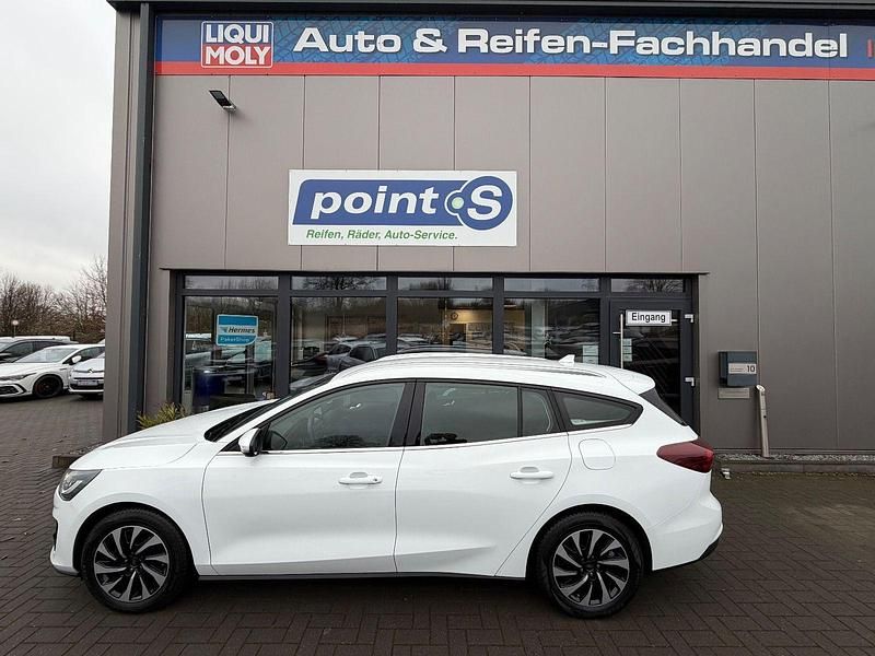 Gebraucht Ford Focus Style 120 PS (88 kW) 2022 Weiß Kombi