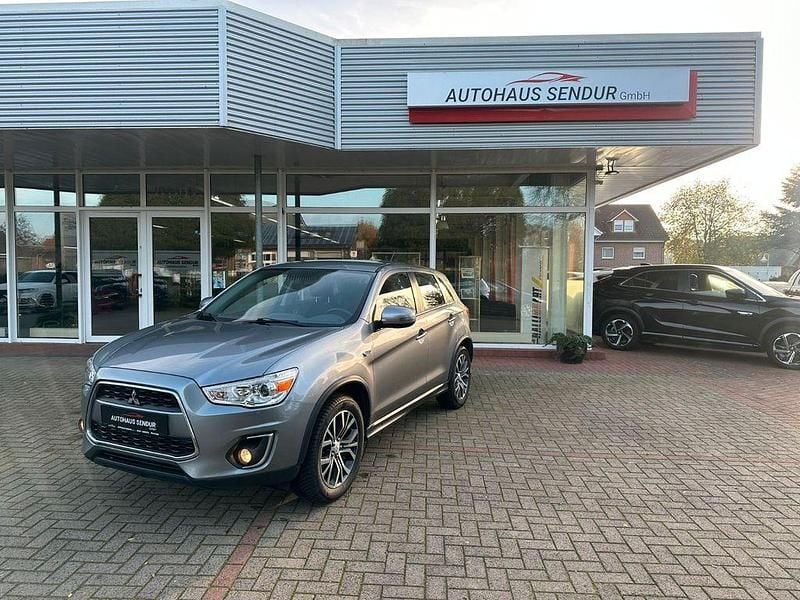 Grau Gebraucht 2015 Mitsubishi ASX Diamant Edition SUV | 9.990 € (Fairer Preis) - Bild 1/4