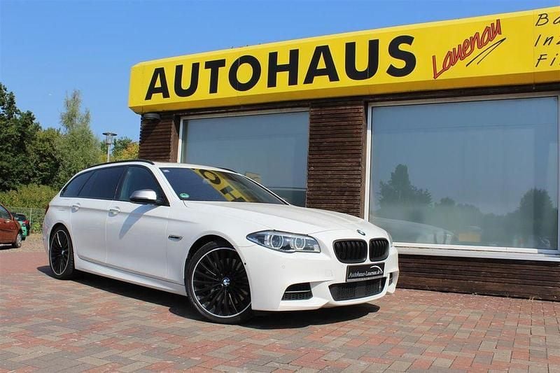 Weiß Gebraucht 2015 BMW 550 M Sport Limousine | 20.980 € (Fairer Preis) - Bild 1/4