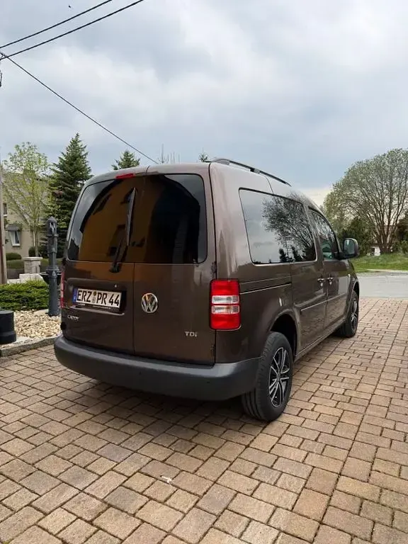 Gebraucht VW Caddy Comfortline 102 PS (75 kW) 2014 Braun Van / Kleinbus