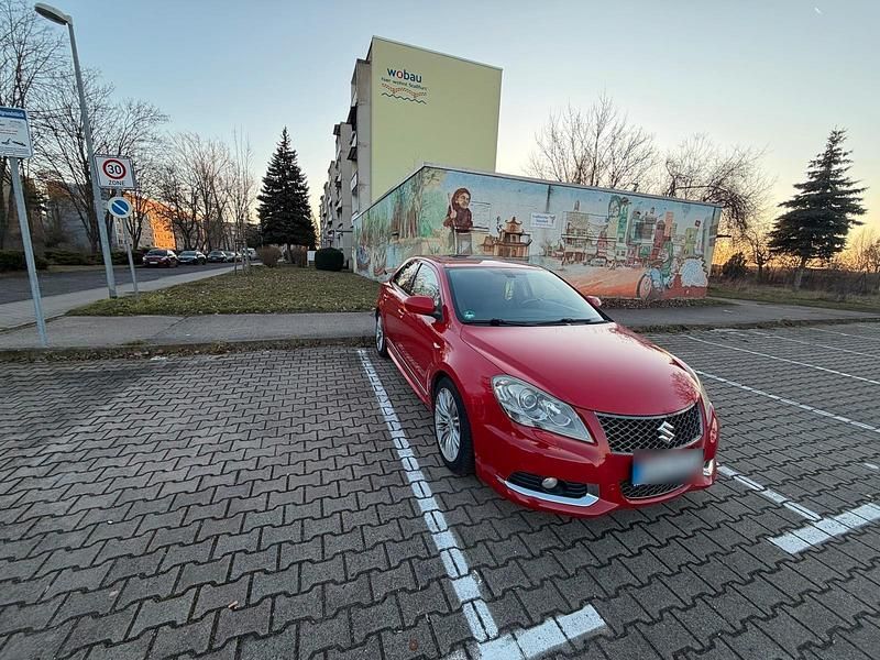 Gebraucht Suzuki Kizashi 178 PS (130 kW) 2012 Rot Limousine