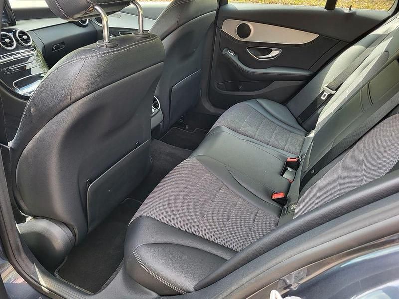 Gebraucht Mercedes C220 170 PS (125 kW) 2014 Andere farben Limousine