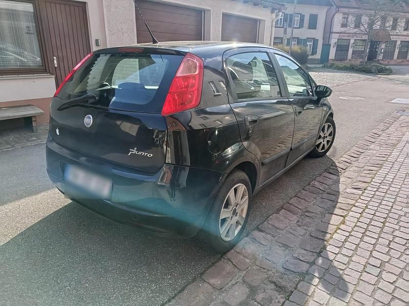 Gebraucht Fiat Punto 65 PS (47 kW) 2005 Schwarz Kleinwagen
