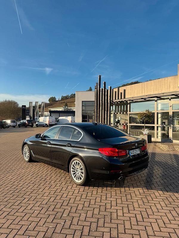 Schwarz Gebraucht 2019 BMW 520 Limousine | 21.699 € (Superpreis) - Bild 1/4