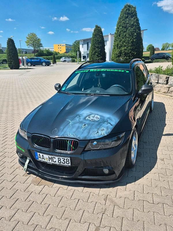 Gebraucht BMW 320 210 PS (154 kW) 2008 Schwarz Kombi