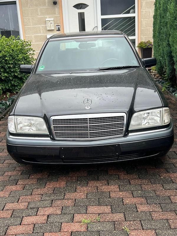 Gebraucht Mercedes C220 150 PS (110 kW) 1995 Schwarz Limousine