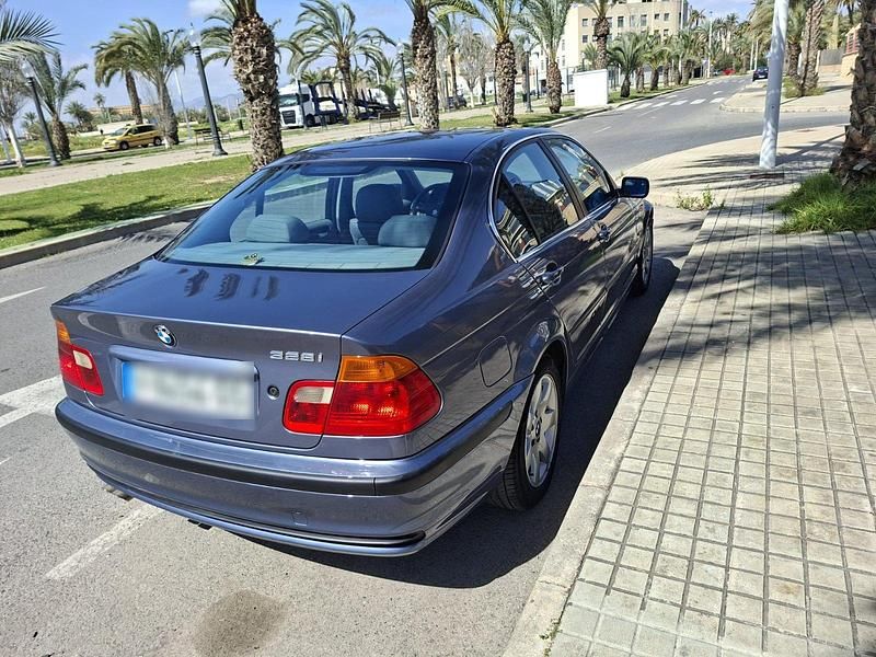 Gebraucht BMW 328 192 PS (141 kW) 1999 Silber Limousine