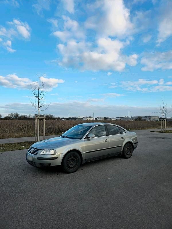 Gebraucht VW Passat 102 PS (75 kW) 2004 Grau Limousine