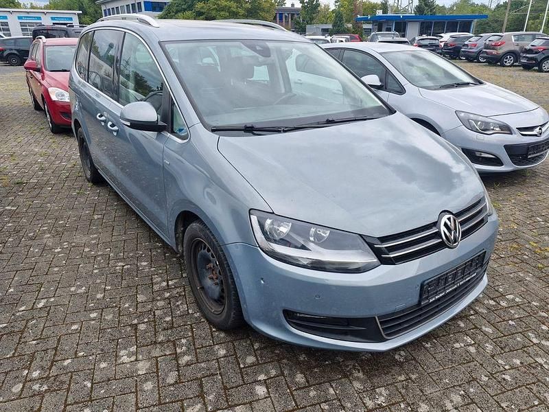 Grau Gebraucht 2015 VW Sharan Cup Van / Kleinbus | 11.950 € (Superpreis) - Bild 1/4