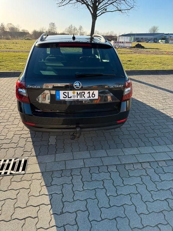 Gebraucht Skoda Octavia Style 116 PS (85 kW) 2018 Schwarz Kombi