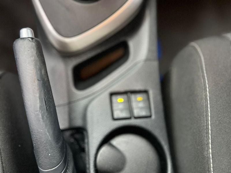 Gebraucht Toyota Auris Hybrid 99 PS (72 kW) 2014 Blau Limousine