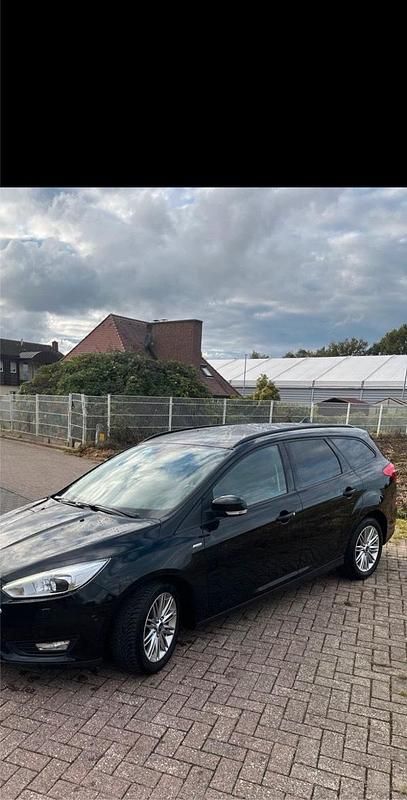 Gebraucht Ford Focus 120 PS (88 kW) 2018 Schwarz Kombi