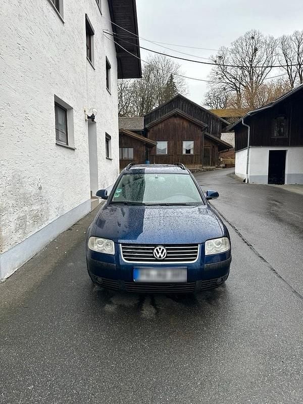 Gebraucht VW Passat 100 PS (73 kW) 2004 Blau Kombi
