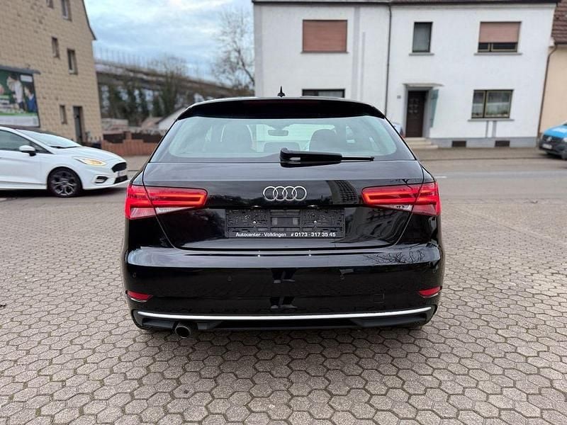 Gebraucht Audi A3 Sport 116 PS (85 kW) 2017 Schwarz Limousine