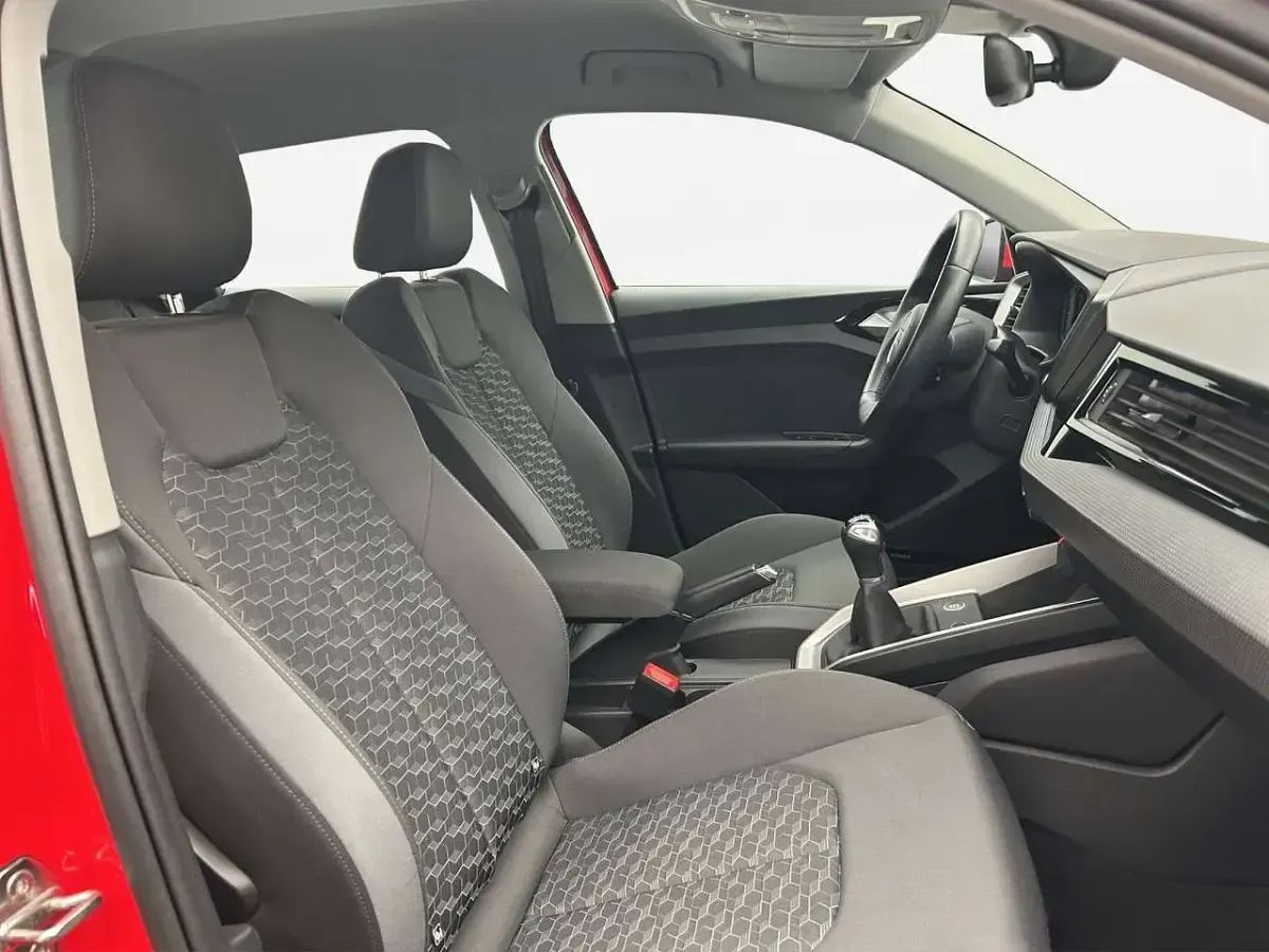 Gebraucht Audi A1 Advanced 110 PS (80 kW) 2022 Misanorot perleffekt SUV