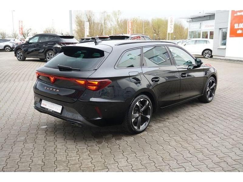 Gebraucht Cupra Leon 150 PS (110 kW) 2024 Mitternachtsschwarz (metallic) Kombi