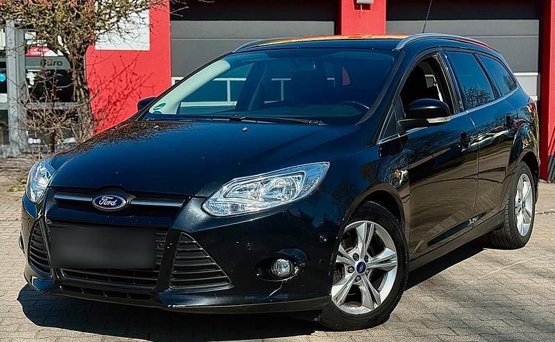 Gebraucht Ford Focus 116 PS (85 kW) 2012 Schwarz Kombi