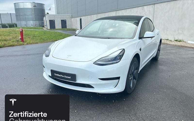Weiß Gebraucht 2021 Tesla Model 3 Limousine | 23.400 € (Guter Preis) - Bild 1/4