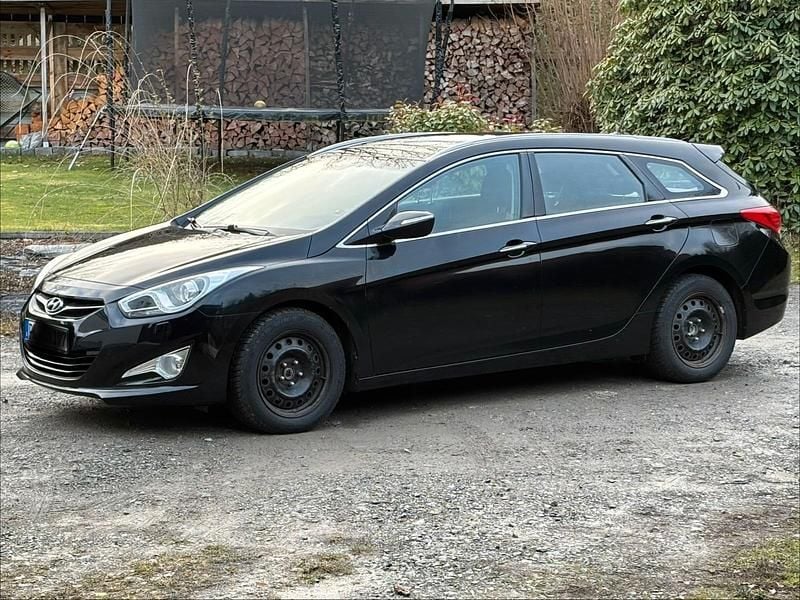 Gebraucht Hyundai i40 Premium 136 PS (100 kW) 2014 Schwarz Kombi