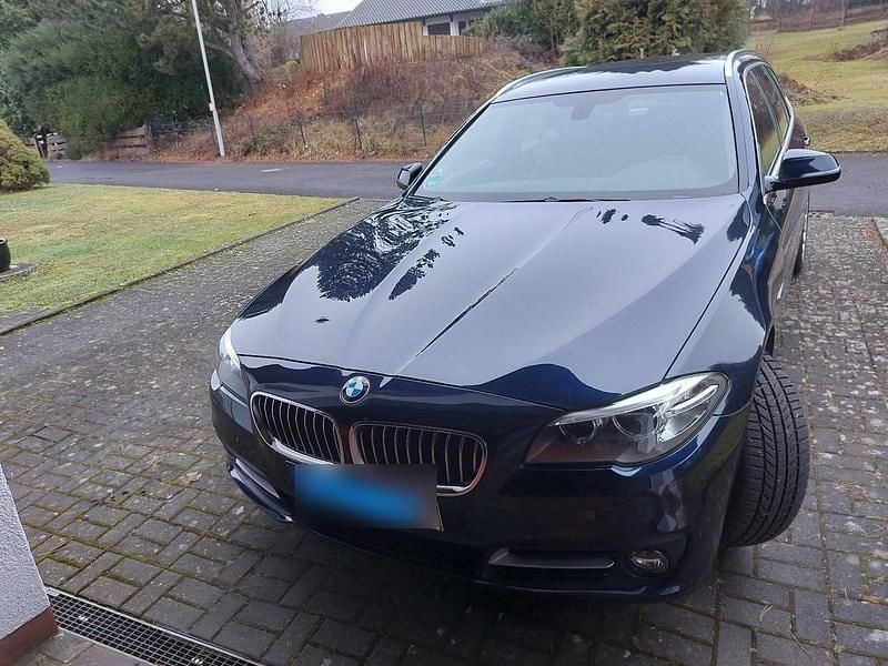 Gebraucht BMW 520 197 PS (144 kW) 2015 Blau Kombi