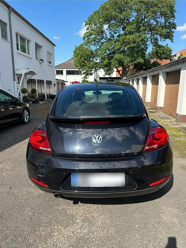 Gebraucht VW Beetle Cup 105 PS (77 kW) 2014 Schwarz Kleinwagen