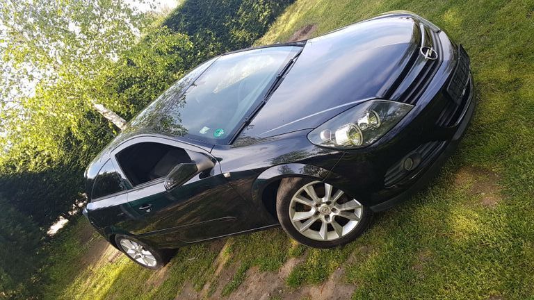 Schwarz Gebraucht 2005 Opel Astra Sport Coupé | 1.890 € (Fairer Preis) - Bild 1/4