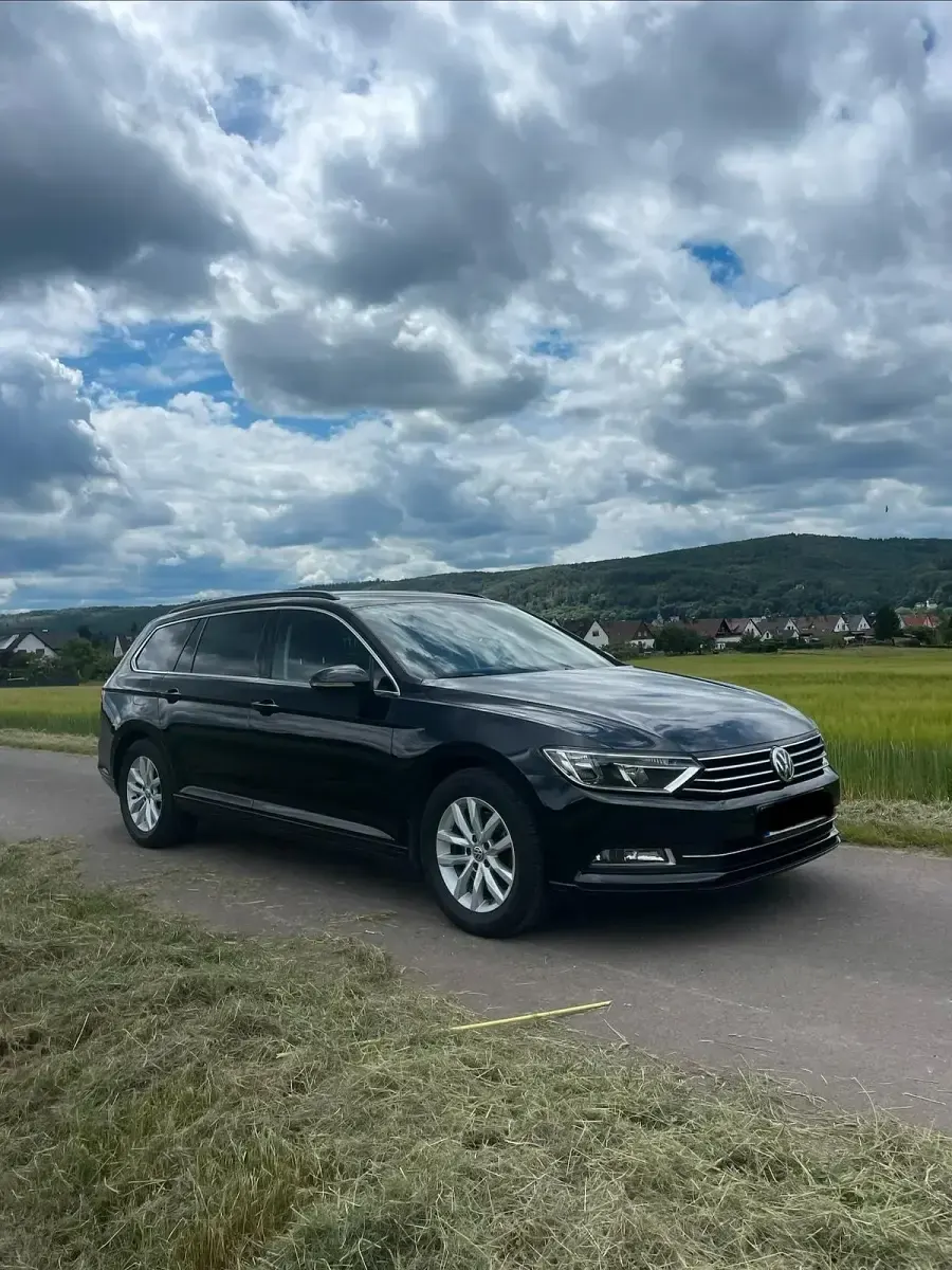 Gebraucht VW Passat Trendline 150 PS (110 kW) 2015 Schwarz Kombi