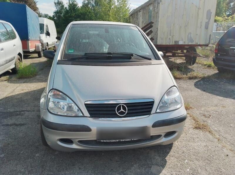 Silber Gebraucht 2001 Mercedes A140 Kleinwagen | 999 € - Bild 1/4