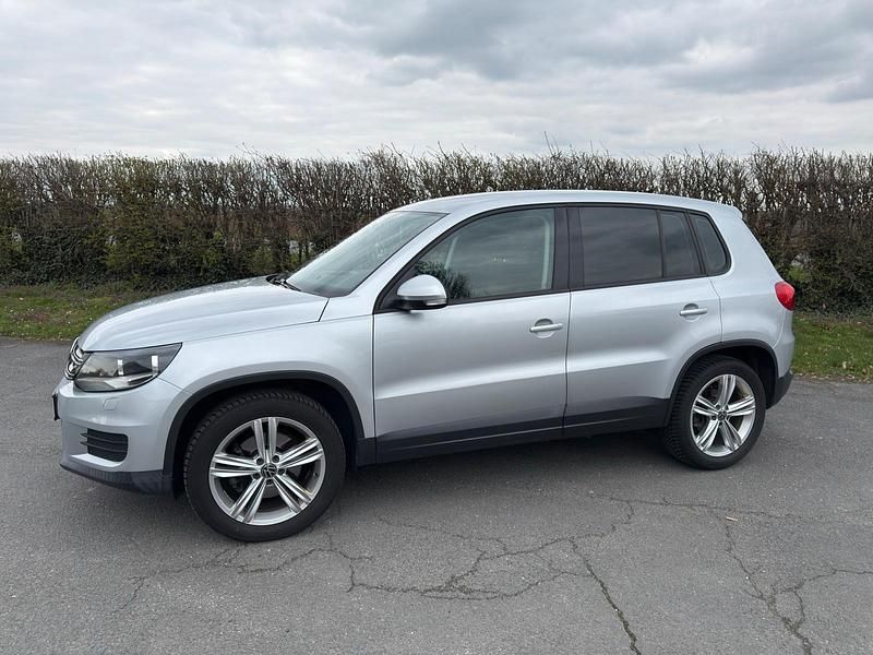Gebraucht VW Tiguan 110 PS (80 kW) 2012 Silber SUV