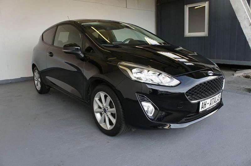 Gebraucht Ford Fiesta Cool & Connect 86 PS (63 kW) 2018 Schwarz Kleinwagen