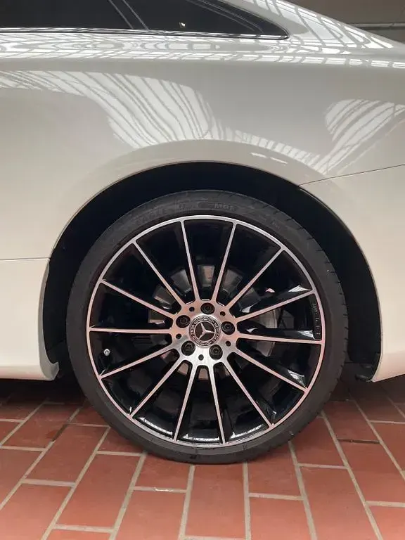 Gebraucht Mercedes E200 AMG 184 PS (135 kW) 2018 Weiß Coupé